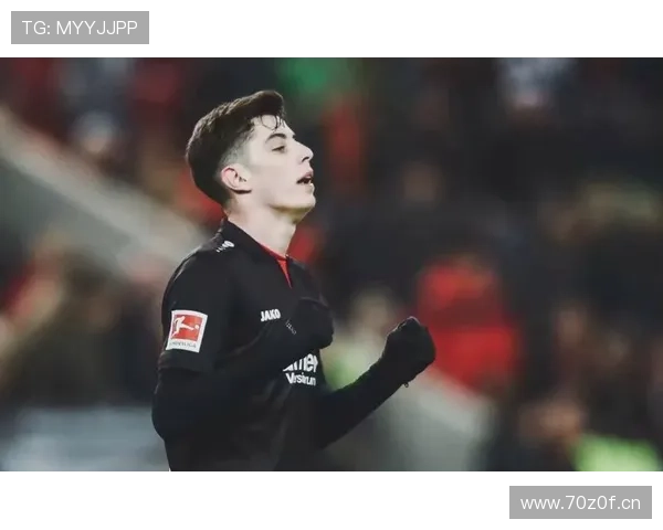 勒沃库森赛前举行仪式致敬哈弗茨